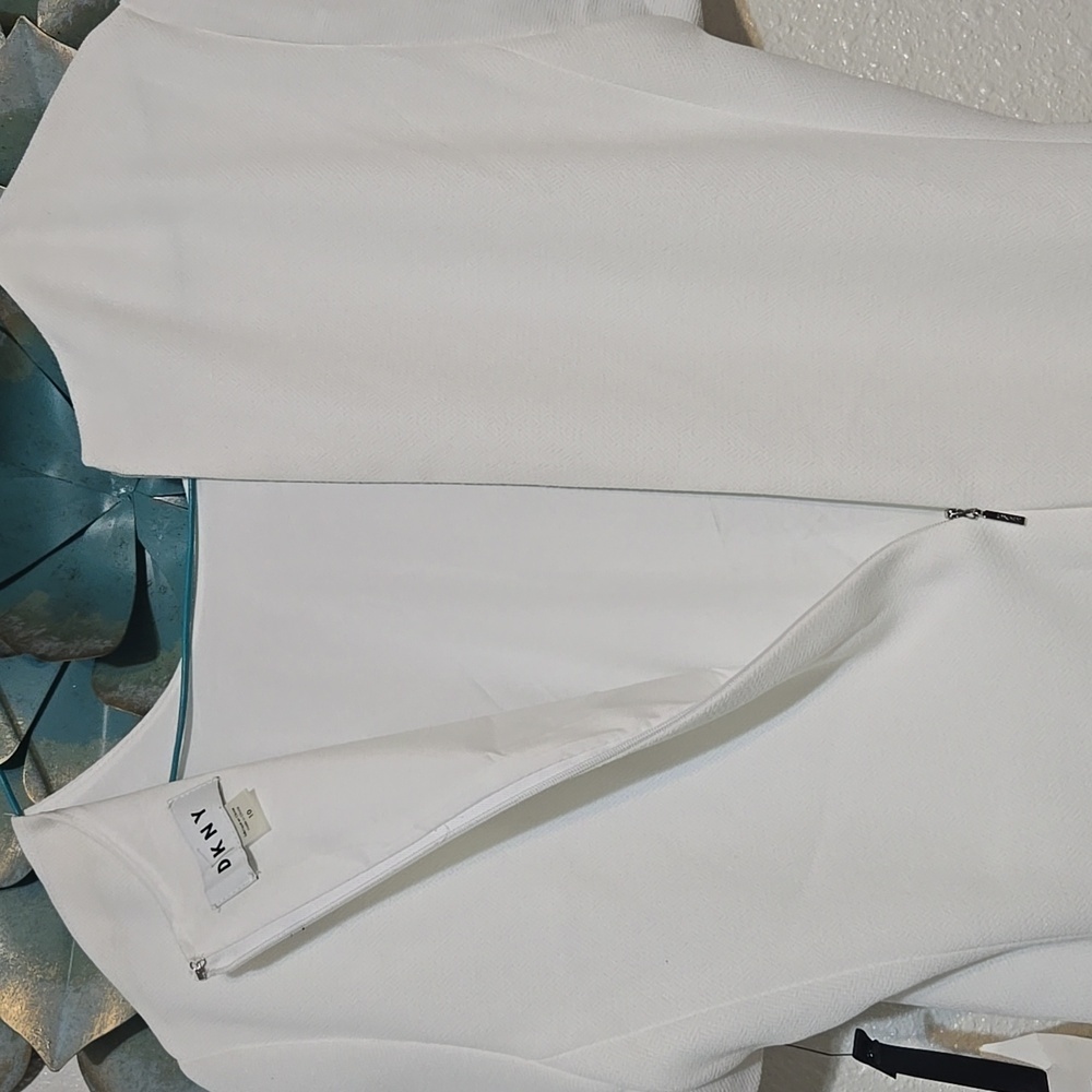 Dress‎ - Picture 8 of 8